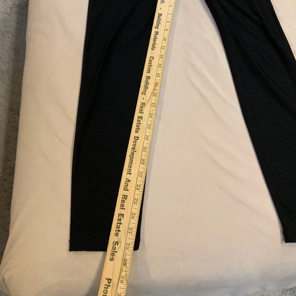 Reebok Black L leggings Active  Workout Adventure Travel Minimalist Normcore Gym